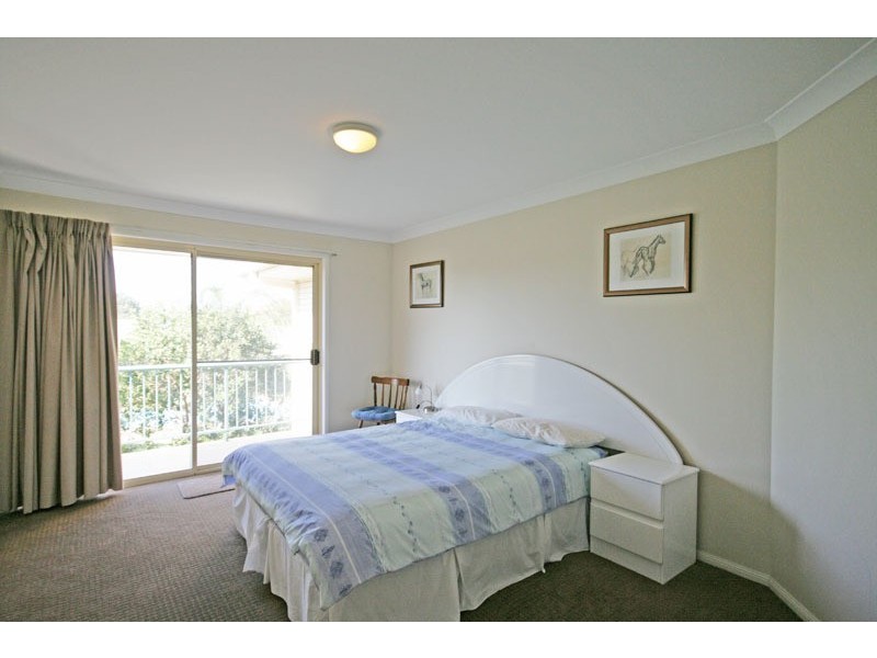 10 Surfside Crescent, Pottsville NSW 2489