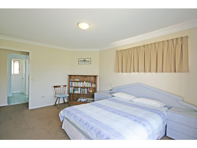 10 Surfside Crescent, Pottsville NSW 2489