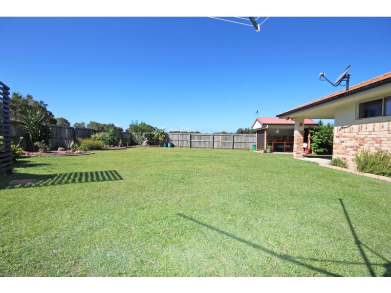 16  Border Crescent, Pottsville NSW 2489