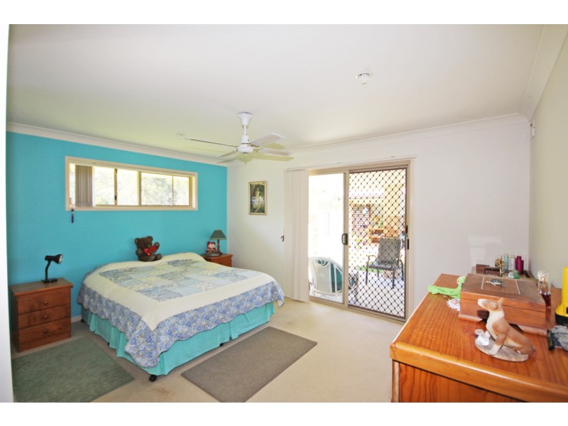 16  Border Crescent, Pottsville NSW 2489