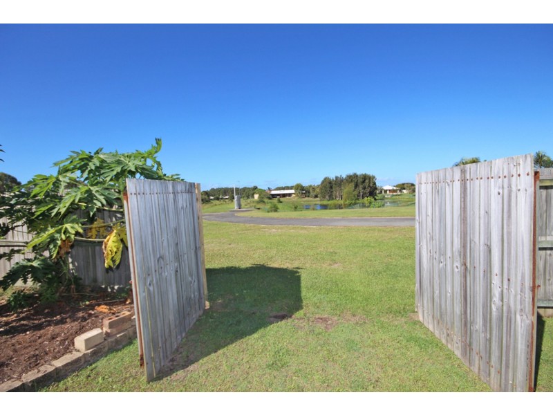16  Border Crescent, Pottsville NSW 2489