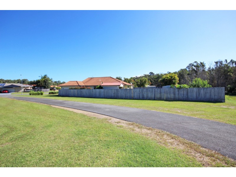 16  Border Crescent, Pottsville NSW 2489
