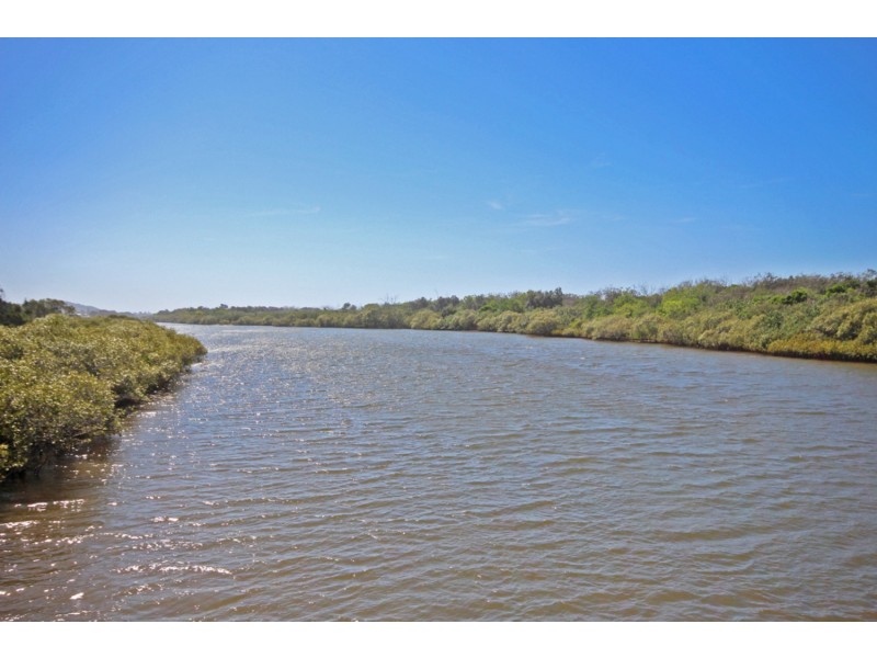 16  Border Crescent, Pottsville NSW 2489