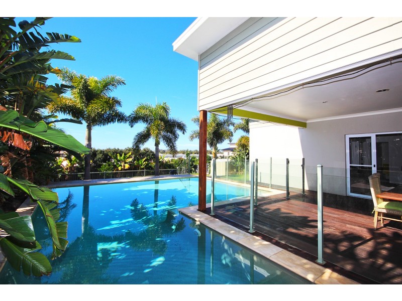 8 Ponsford Place, Pottsville NSW 2489