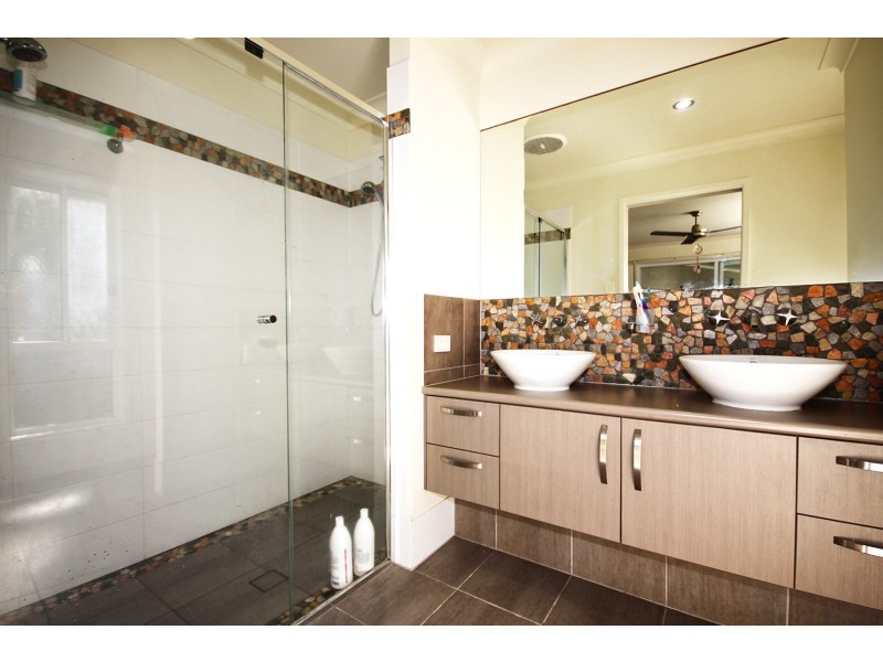 8 Ponsford Place, Pottsville NSW 2489