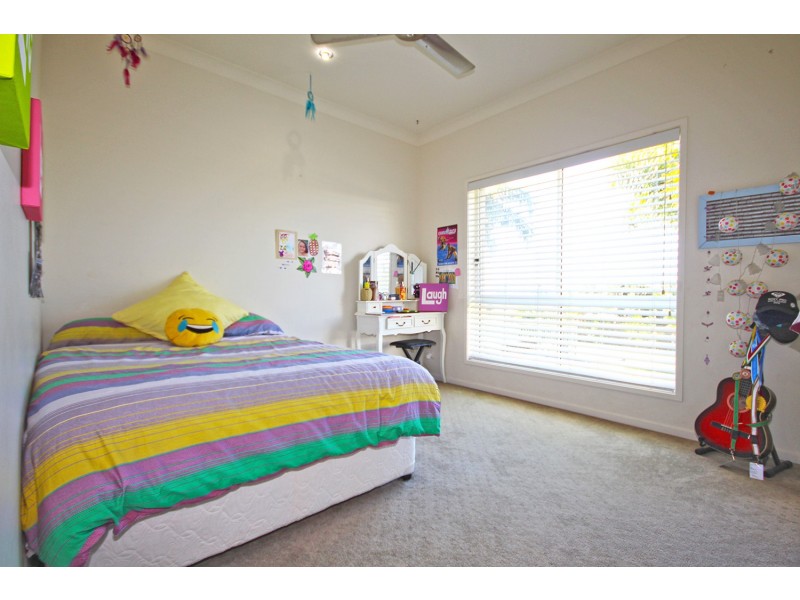 8 Ponsford Place, Pottsville NSW 2489