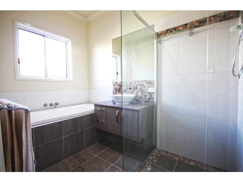 8 Ponsford Place, Pottsville NSW 2489