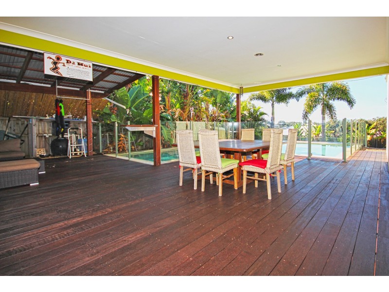 8 Ponsford Place, Pottsville NSW 2489