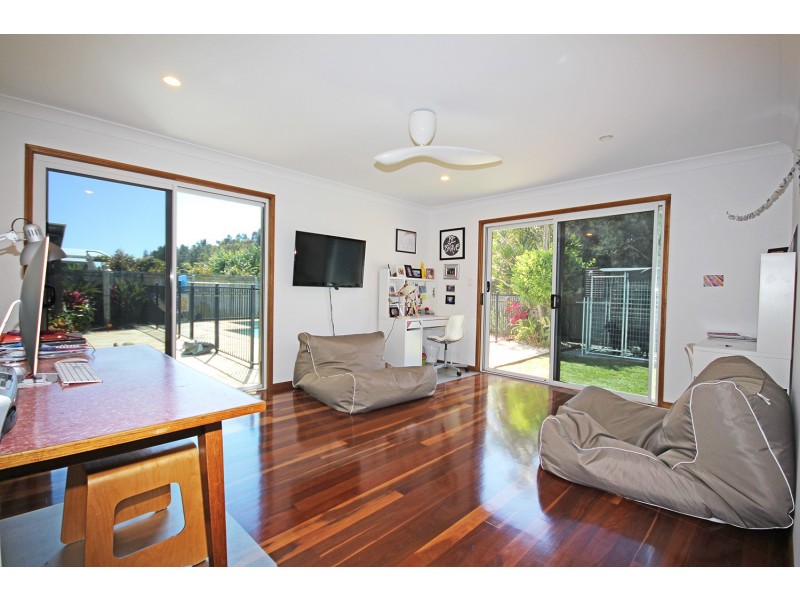 135 Overall Drive, Pottsville NSW 2489