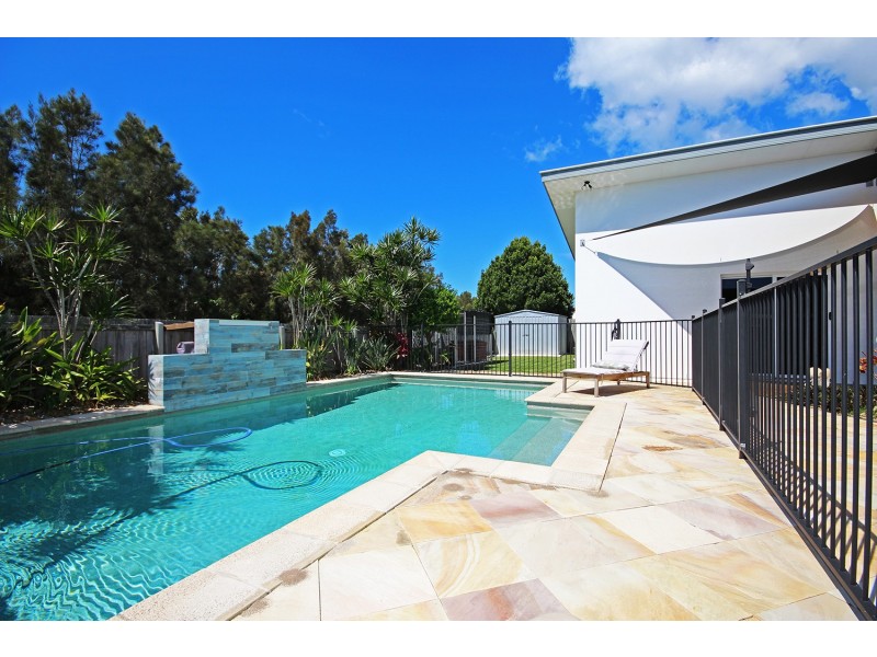 135 Overall Drive, Pottsville NSW 2489