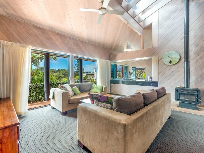 3 Surfside Crescent, Pottsville NSW 2489