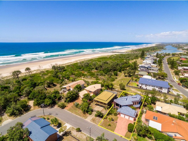 3 Surfside Crescent, Pottsville NSW 2489