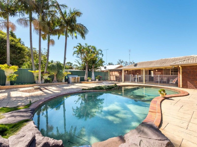 10 Caroline Street, Pottsville NSW 2489