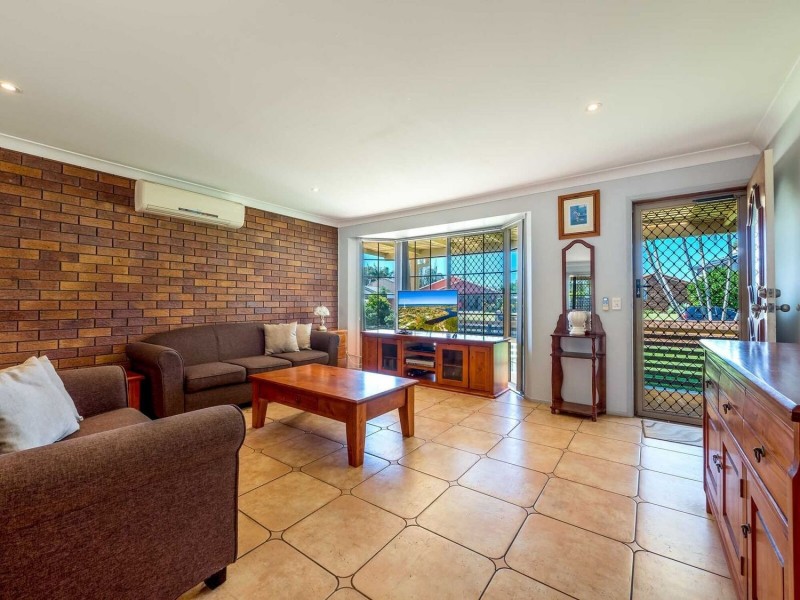 10 Caroline Street, Pottsville NSW 2489