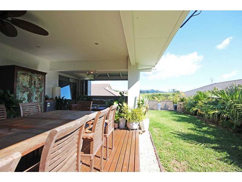 48 Newcastle Drive, Pottsville NSW 2489