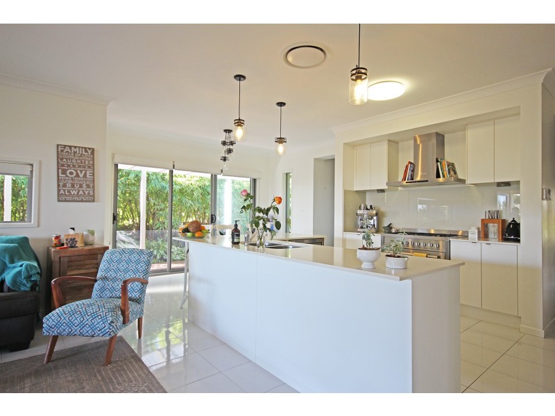 48 Newcastle Drive, Pottsville NSW 2489