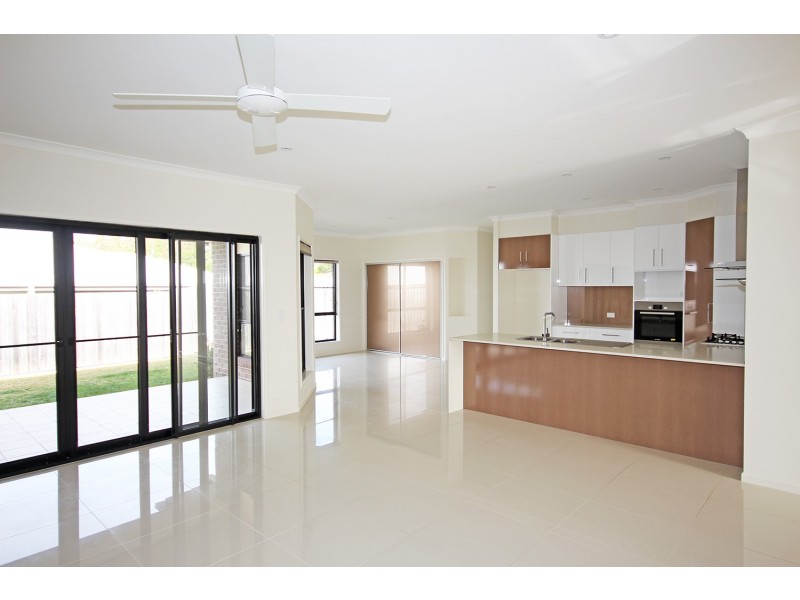 1 Woodfull Crescent, Pottsville NSW 2489