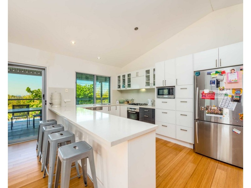 2 Melia Close, Pottsville NSW 2489