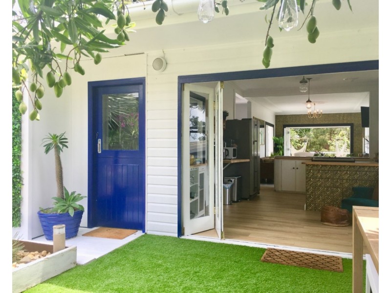 26 Stapylton Street, Coolangatta QLD 4225