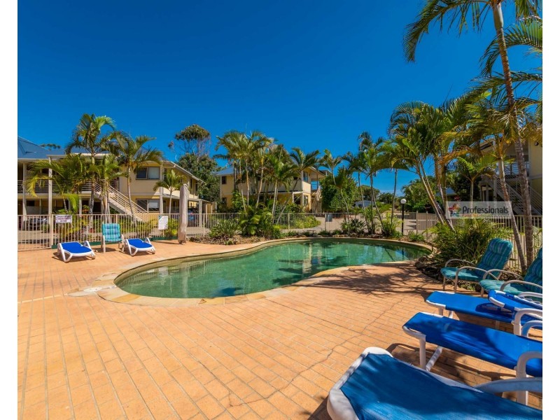 2/2 Creek Street, Hastings Point NSW 2489