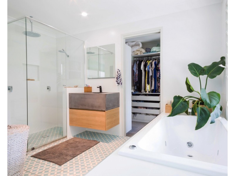 10 Hazelwood Drive, Pottsville NSW 2489