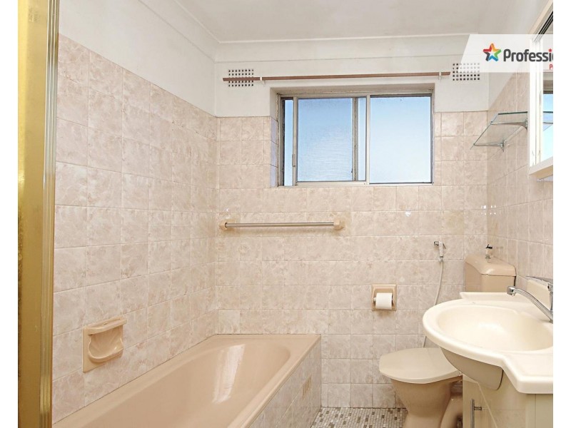 4/13 QUIGG Street, Lakemba NSW 2195