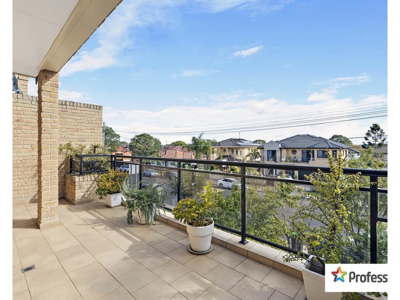 1/56 Victoria Road, Punchbowl NSW 2196