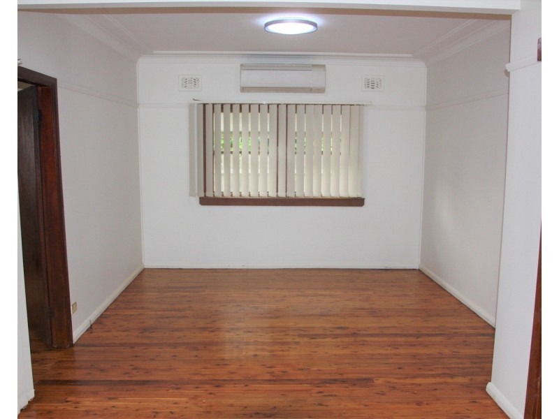 16 Weyland Street, Punchbowl NSW 2196