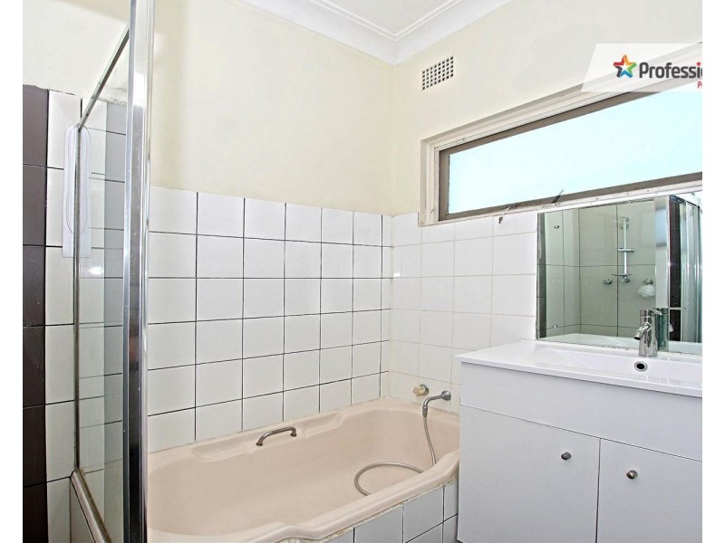 8/174 BROADARROW Road, Riverwood NSW 2210