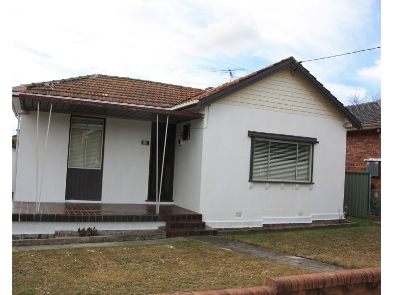 25 Linden Avenue, Punchbowl NSW 2196