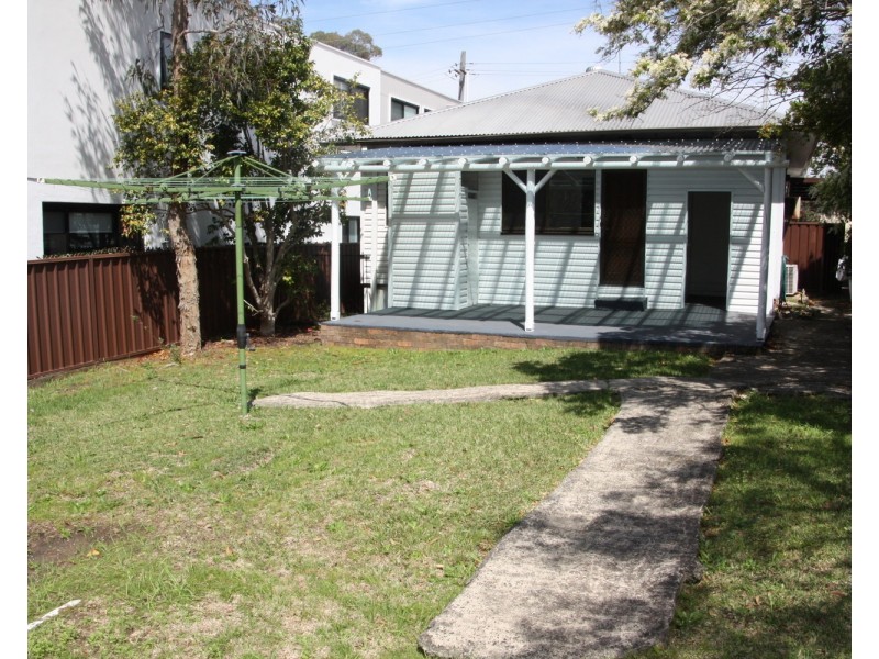 32 Boundary Road, Mortdale NSW 2223