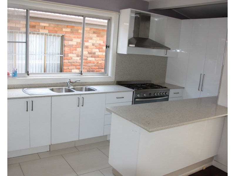 8 Blenman Avenue, Punchbowl NSW 2196