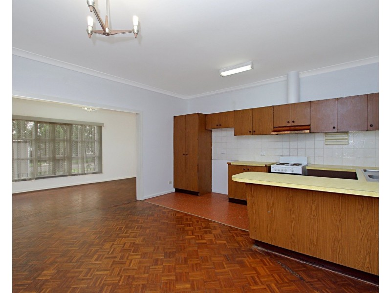 8 IRIS Avenue, Riverwood NSW 2210