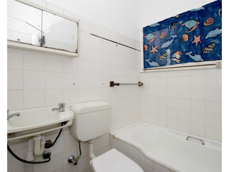 8 IRIS Avenue, Riverwood NSW 2210