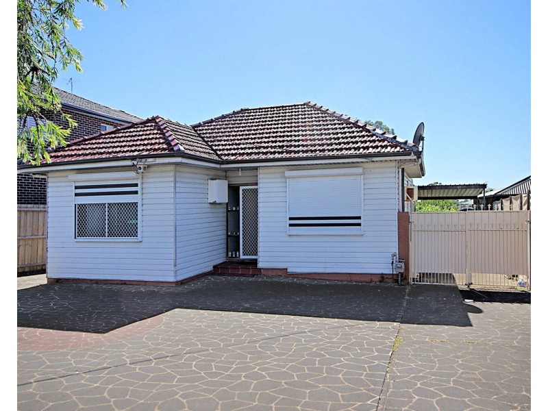 255 Roberts Road, Greenacre NSW 2190