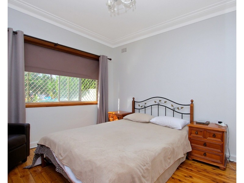 10 weyland Street, Punchbowl NSW 2196