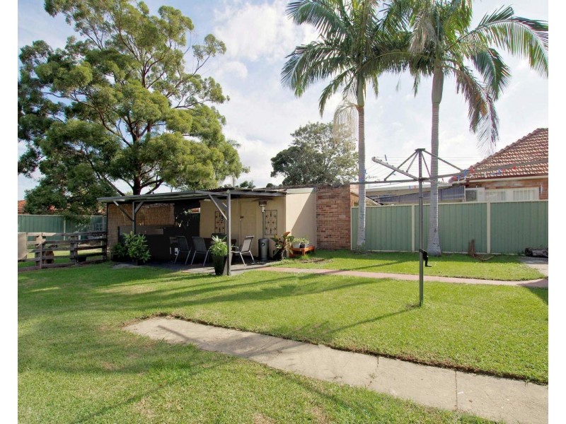 10 weyland Street, Punchbowl NSW 2196