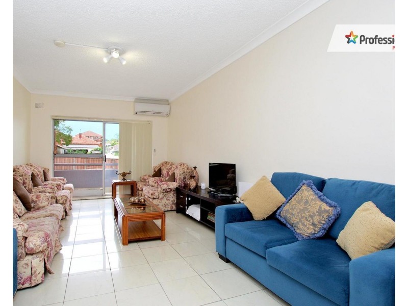 3/76 ROSSMORE Avenue, Punchbowl NSW 2196