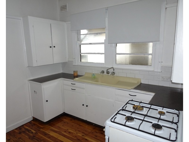 96 Ludgate Street, Roselands NSW 2196