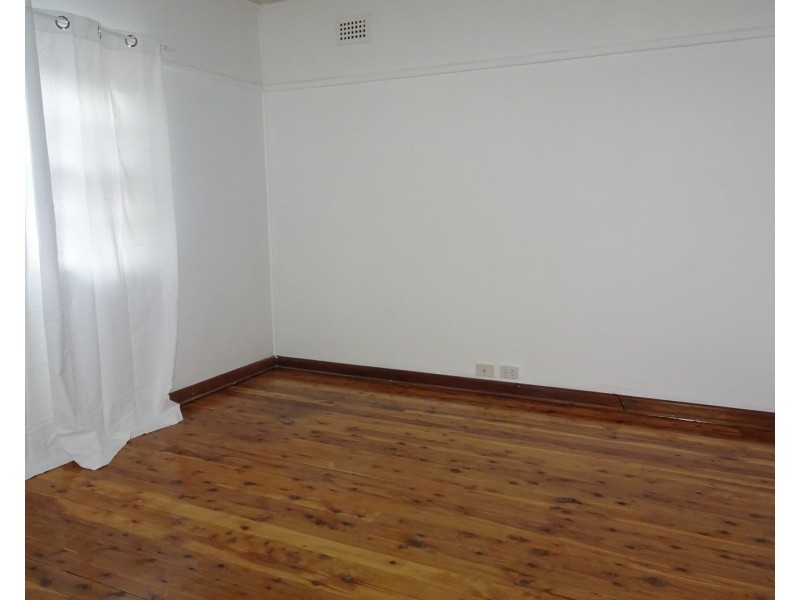 96 Ludgate Street, Roselands NSW 2196