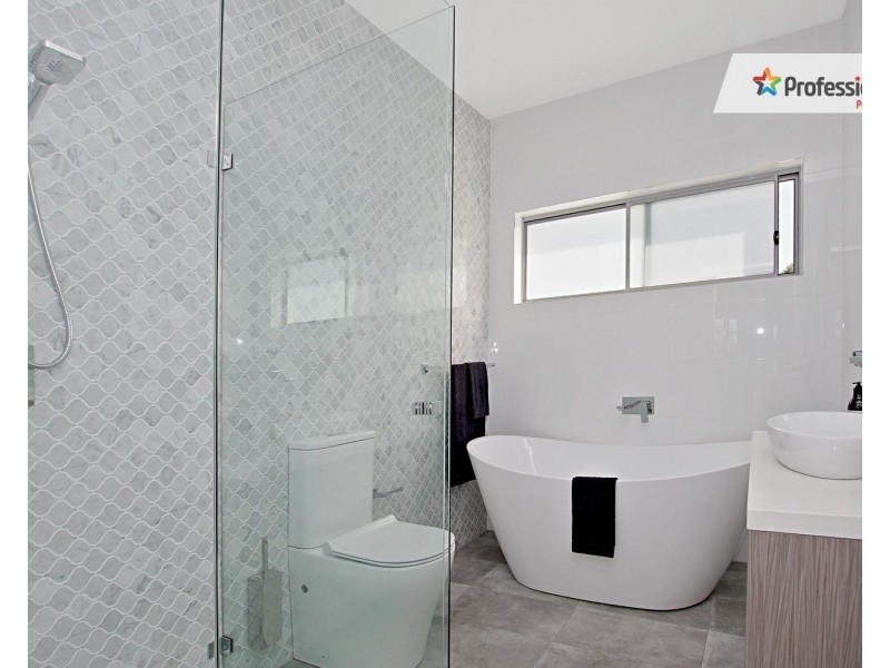 5A CHARLESCOTTE Avenue, Punchbowl NSW 2196