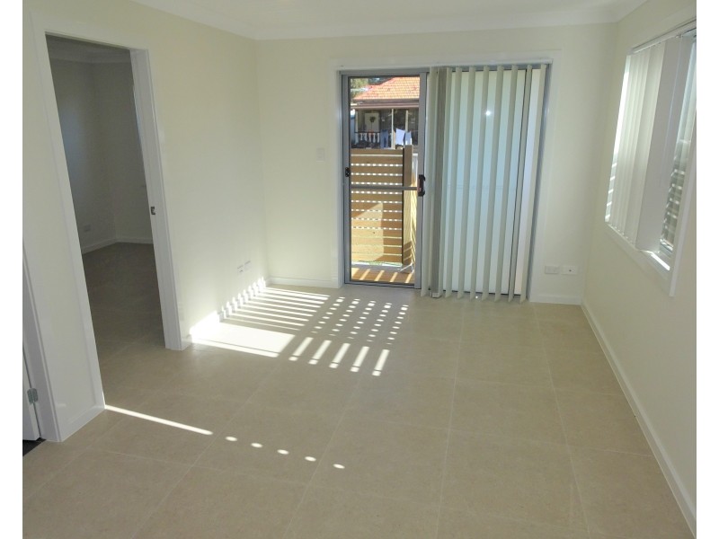 1/13 Fairview Avenue, Roselands NSW 2196