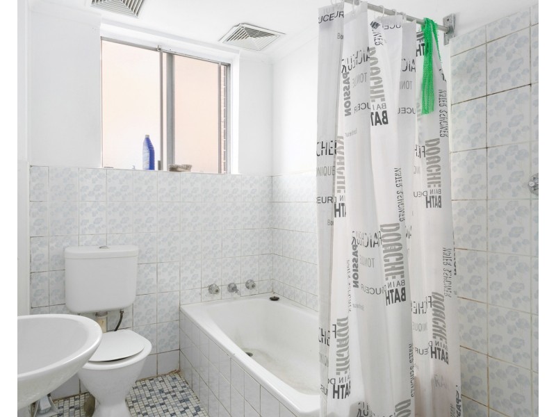 2/95 VICTORIA Road, Punchbowl NSW 2196