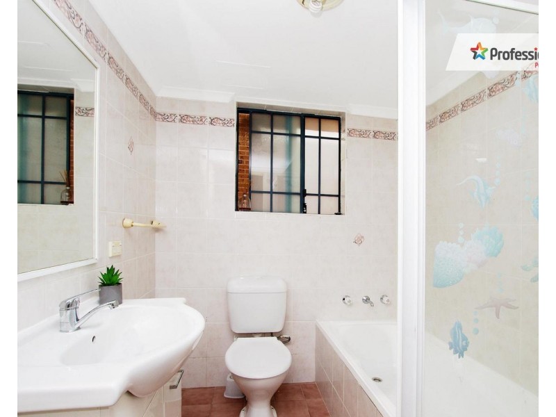 11/34 WEIGAND Avenue, Bankstown NSW 2200