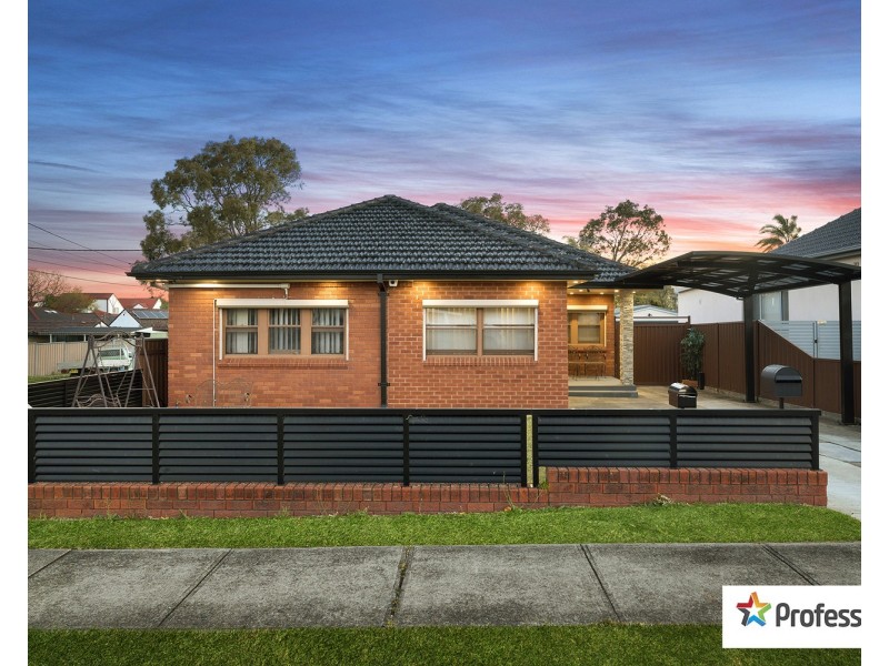 8 OLD KENT Road, Greenacre NSW 2190