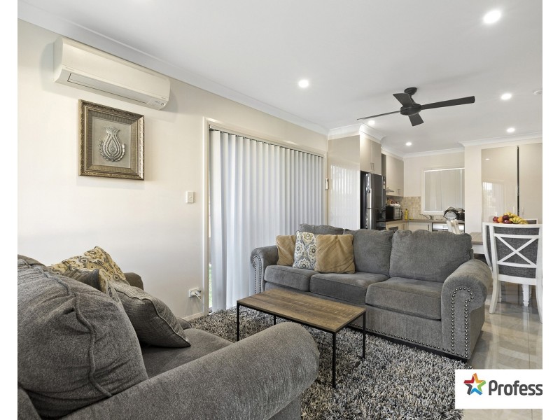 8 OLD KENT Road, Greenacre NSW 2190