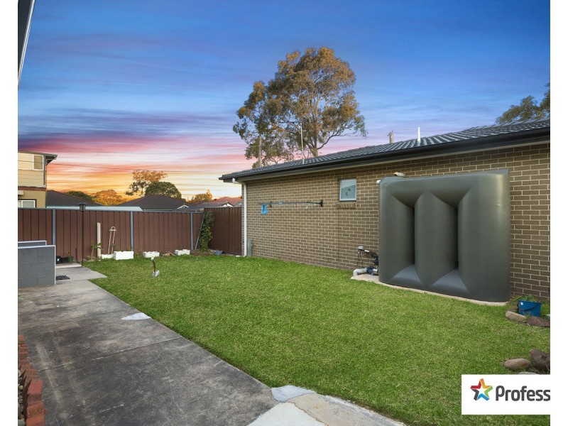8 OLD KENT Road, Greenacre NSW 2190