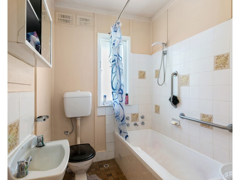 9 KENSINGTON Street, Punchbowl NSW 2196