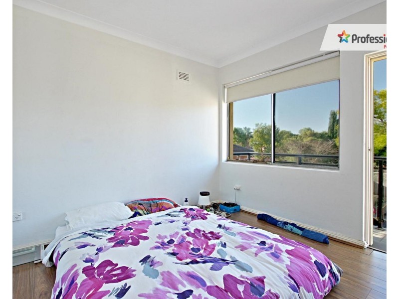 8/112 ROSSMORE Avenue, Punchbowl NSW 2196