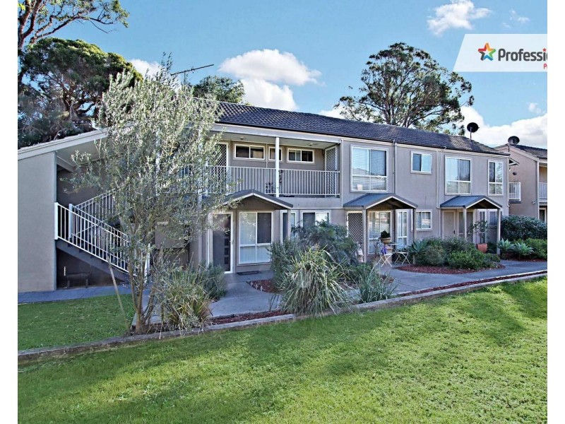 6/32 CHISWICK Road, Greenacre NSW 2190